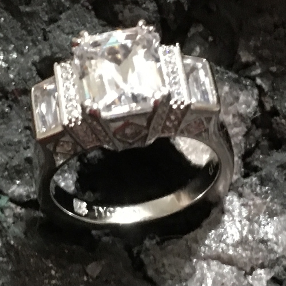 Tycoon Ring - Picture 3 of 7